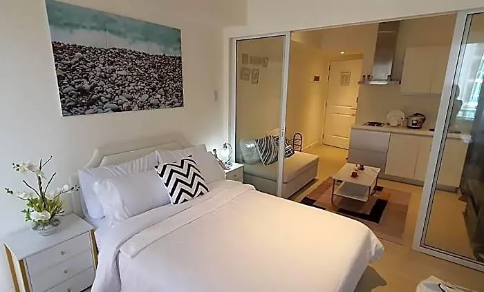 Отель Jn Condotel The Azure Urban Residences 4*