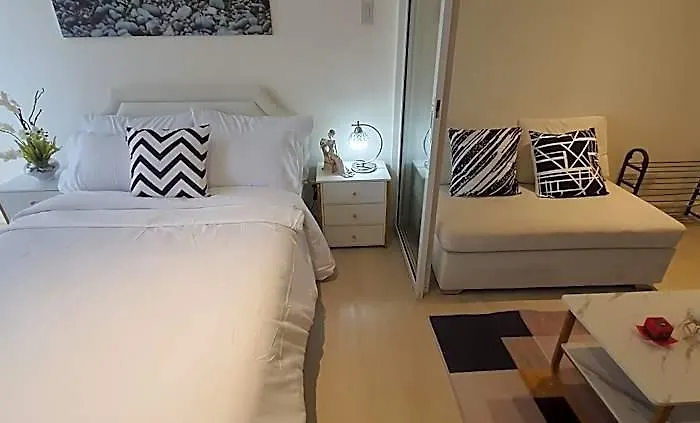 Отель Jn Condotel The Azure Urban Residences 4*