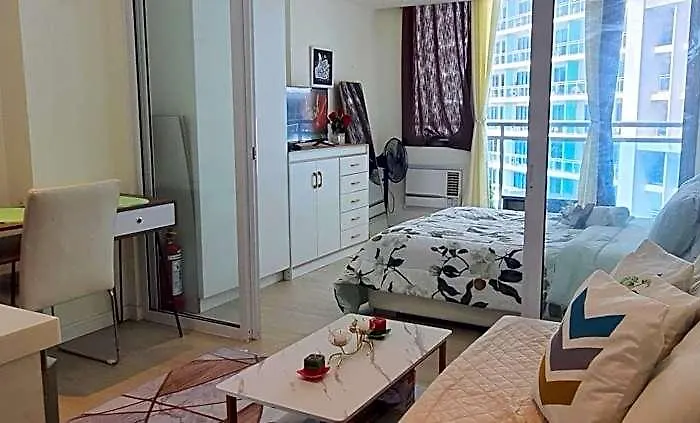Отель Jn Condotel The Azure Urban Residences